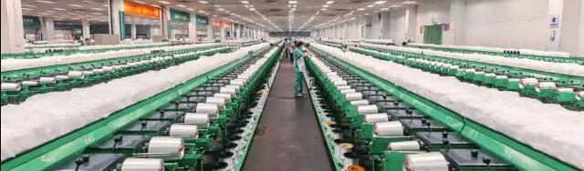 Pasarelas Edge en el procesamiento textil: Mejora de la eficiencia y la calidad